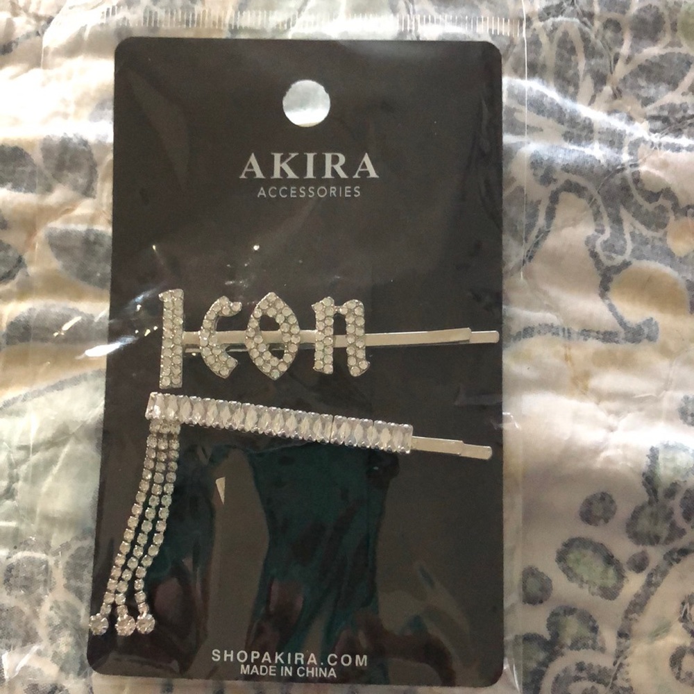 Icon hair clip set